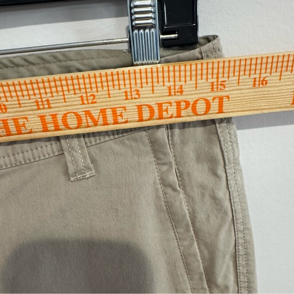 Kuhl Women’s Spire Roll Up Cargo Pants Short Khaki Gorpcore Hiking Travel - Picture 4 of 11